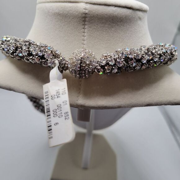 Neiman Marcus rhinestone rope magnetic closure necklace NWT - Picture 3 of 10